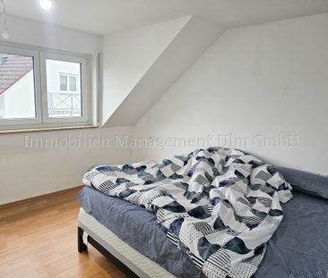 Schöne 2-Zimmer DG-Wohnung mit Dachterrasse! - Foto 2