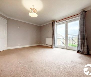 2 bedroom maisonette to rent - Photo 2