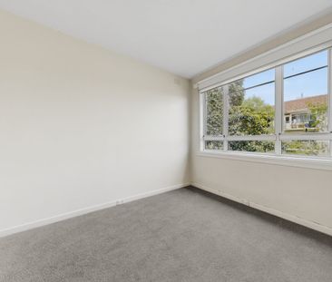 Two-Bedroom Apartment Close to the Action - Photo 6