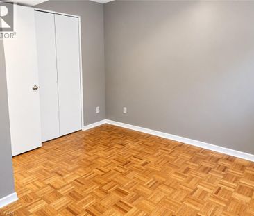93 BRYBECK Crescent Unit# C, Kitchener, Ontario, N2M2C5 - Photo 2