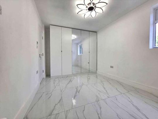 Uxbridge Road, Stanmore, HA7 - Photo 1