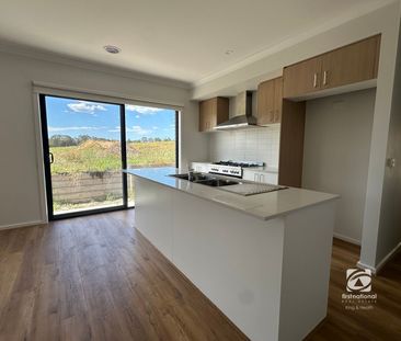 MODERN FAMILY HOME - Photo 4