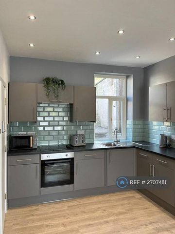 1 bedroom in a house share to rent - Photo 5