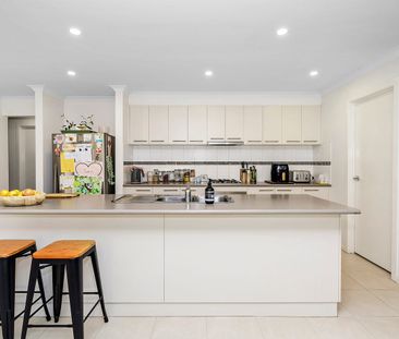 Perfect Family Home - Photo 3