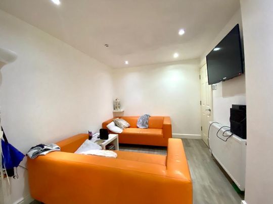 House share to rent - Photo 1