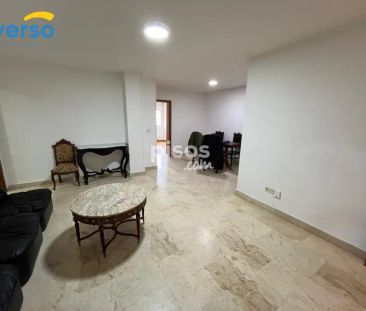 Piso en alquiler en Plaza de Vega - Photo 2