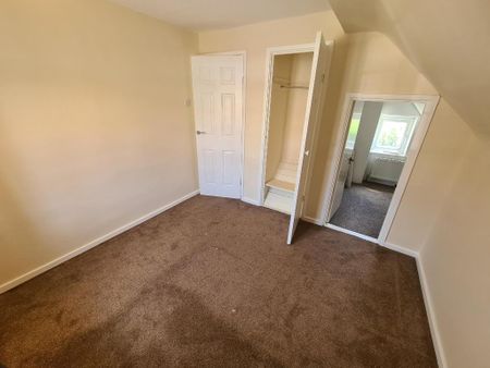 3 bedroom semi-detached house to rent - Photo 3