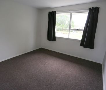 2 bedroom unit – UPSTAIRS - Photo 3