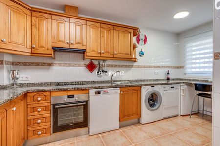 Townhouse in Calahonda - Photo 2