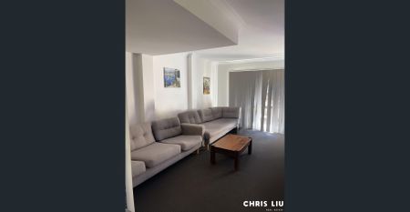 Charming 2-Bedroom House in Woodridge - Coming Soon - Photo 2