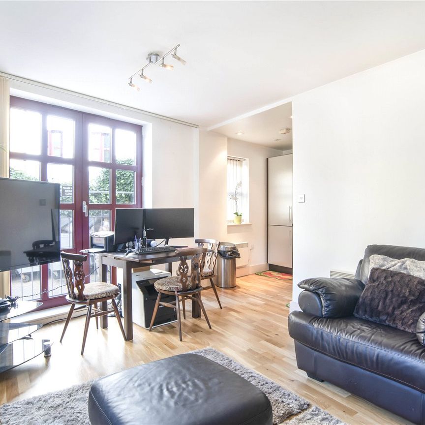 Quaker Street, Shoreditch, London, E1 6ST - Photo 1