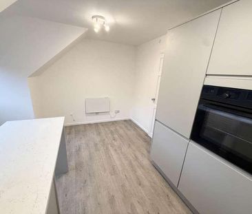 Frobisher Court, Old Hall, WA5 - Photo 2