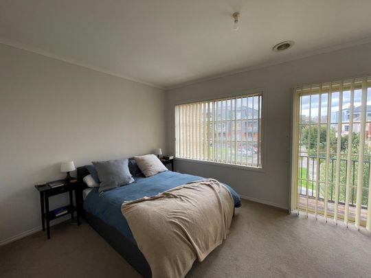 24 Newmarket Way, Flemington VIC 3031 - Photo 1