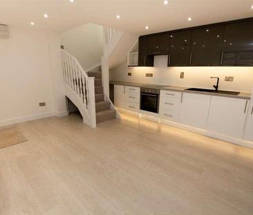 High Street, Witney, Oxfordshire, OX28 - Photo 3