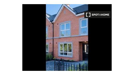 Room for rent in 3-bedroom house in Donabate.Single Only - Photo 5