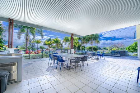 Resort-Style Living in the Heart of Birtinya! - Photo 4