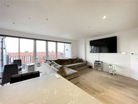 High Road, Whetstone Square - Photo 3