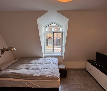 APPARTEMENT 1 PIÈCE À ZURICH - DISTRICT 8, MEUBLÉ, TEMPORAIRE - Photo 2