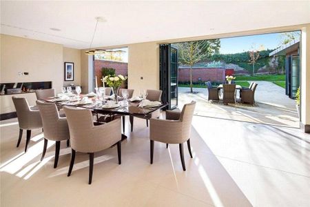 6 bedroom detached house to rent - Photo 5