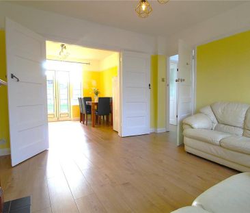 3 bedroom detached house to rent - Photo 5