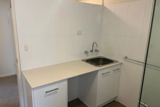 “Light Filled In Ascot Vale” - Photo 1