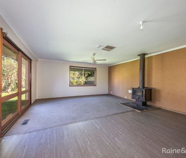 Good Sized Family Home - Photo 3