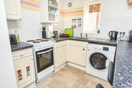 2 bedroom flat to rent - Photo 5