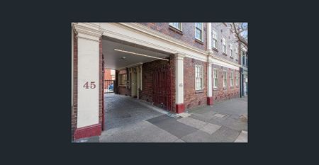 Modern Student Apartment in Prime Location – Walk to Uni & Transport! - Photo 3