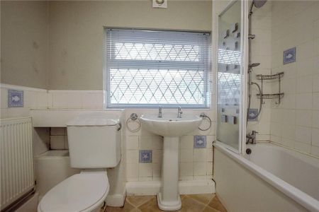 3 bedroom terraced house to rent - Photo 5