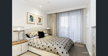 SOPHISTICATED CITY PAD | Furnished - Photo 3