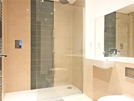 Well presented 2 bedroom, 2 bathroom duplex apartment located at this exclusive development only a short walk to the Railway Station and Cambridge Leisure Centre. GCH. Secure allocated parking. Phone entry system. Communal gardens. Furnished. - Photo 5