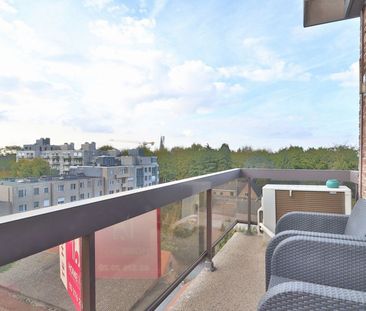 Rustig gelegen, ruim dakappartement met 2 slaapkamers nabij Cortewa... - Photo 2