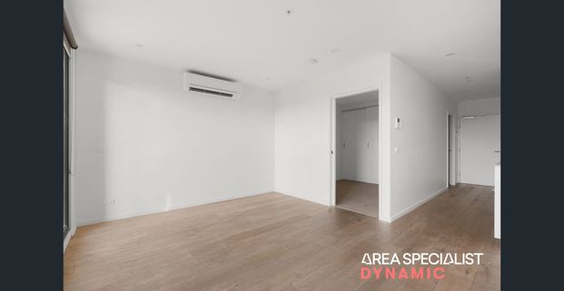 Bright, Spacious & The Perfect Location! - Photo 1