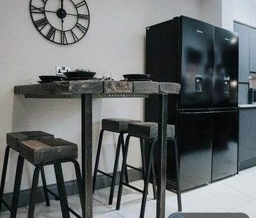 6 bedroom terraced house to rent - Photo 1