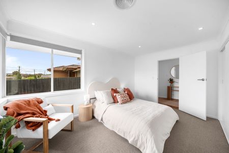 Stylish Family Home ! - Photo 3