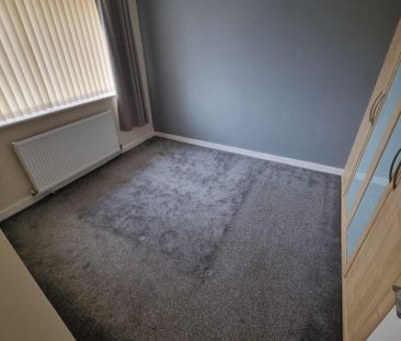 3 bedroom House To Let Total Size: 1066 SQ FT - Photo 6