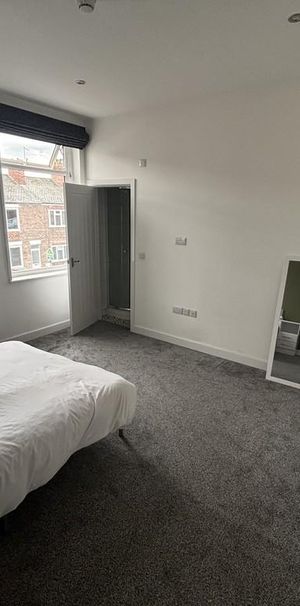 6 bedroom house share to rent - Photo 1