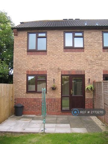 2 bedroom end of terrace house to rent - Photo 5