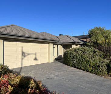 Spacious Family Home - Photo 5