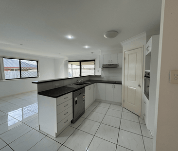 13 Grassdale Cres, Morayfield, Qld 4506 - Photo 5