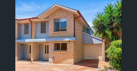 Modern & close to the station - Photo 3