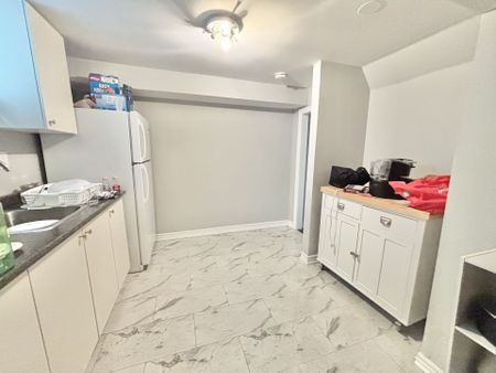 For Lease - 265 West 2nd Street, Hamilton, Ontario - Photo 4