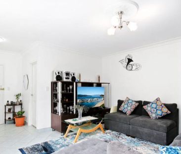 LARGE TWO BEDROOM HOME WITH SUNNY ASPECTS, SPACIOUS INTERIORS & SUP... - Photo 1