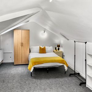 Bedsit, Waverley Road, BS6 - Photo 2