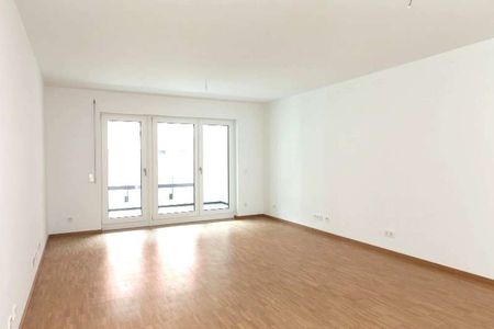 Speicherquartier: Großzügige 3 Zi.-Wohnung mit Balkon und Loggia - Foto 2