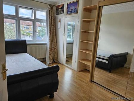 1 bedroom property to rent in Ilford - Photo 3