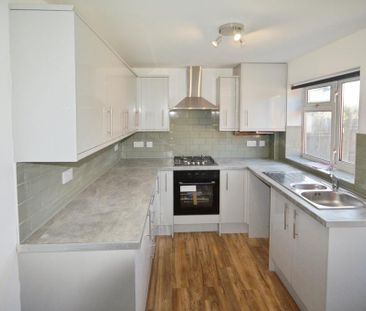 2 bedroom semi-detached house to rent - Photo 3