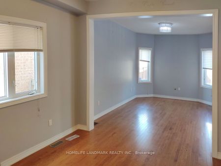 Semi-Detached Home For Lease | N7401566 - Photo 5