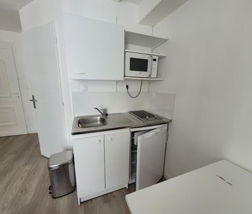 Location Appartement 1 pièce 16m² LYON 3ème - Photo 2