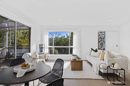 Light & Bright Unit in Great Location - Photo 3